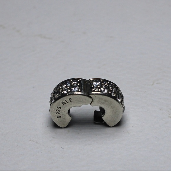 Pandora Clear Pavé Clip Charm - Picture 4 of 4